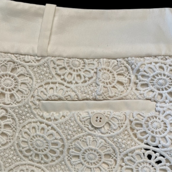 THE LIMITED,NWOT, WOMENS CROCHET LACE SHORTS IN CREAM COLOR. FAUX POCKETS.SIZE 6 - Picture 5 of 5